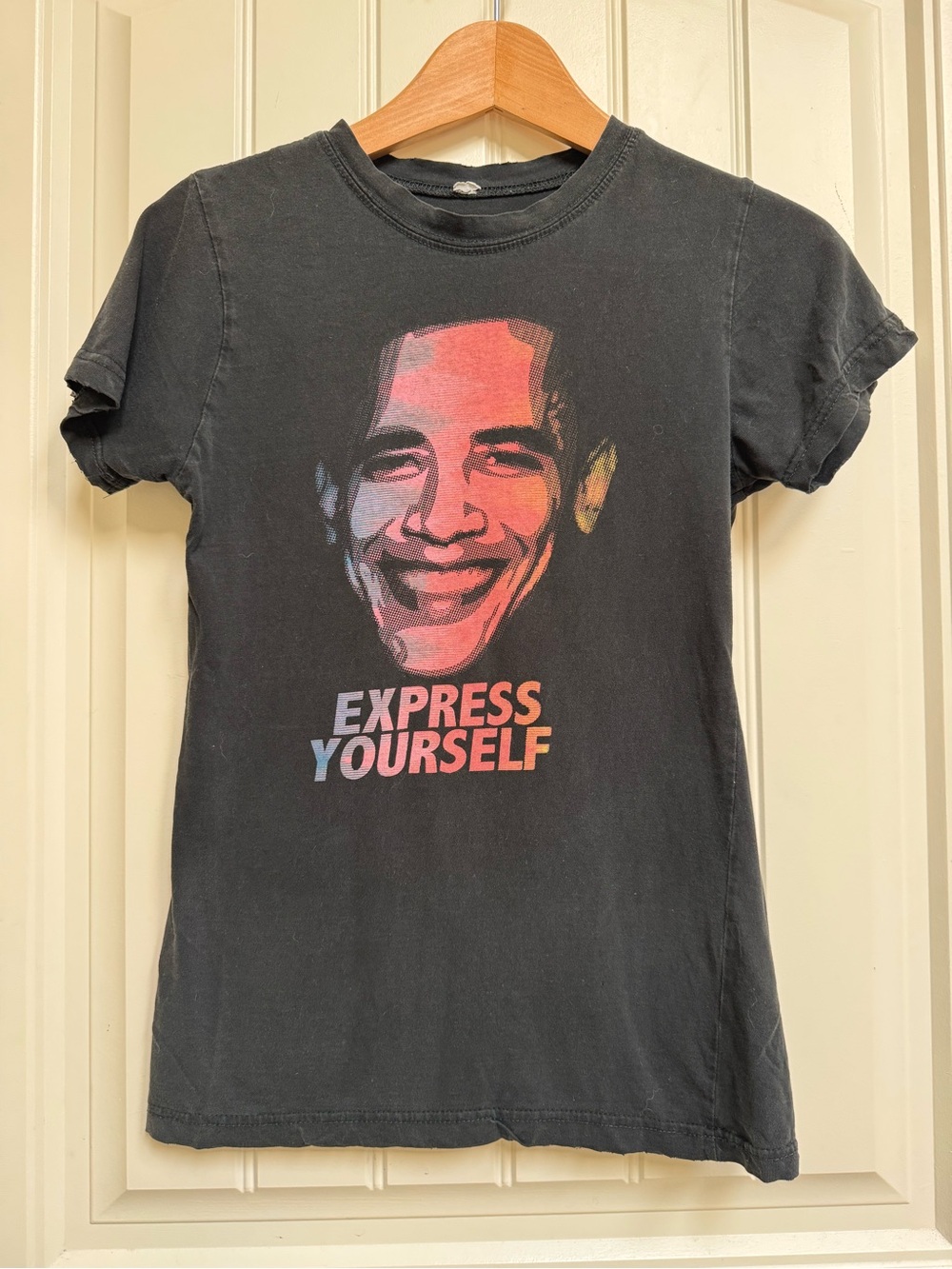 2008 Madonna Sticky & Sweet Tour Express Yourself Vote Obama Concert T-Shirt. S